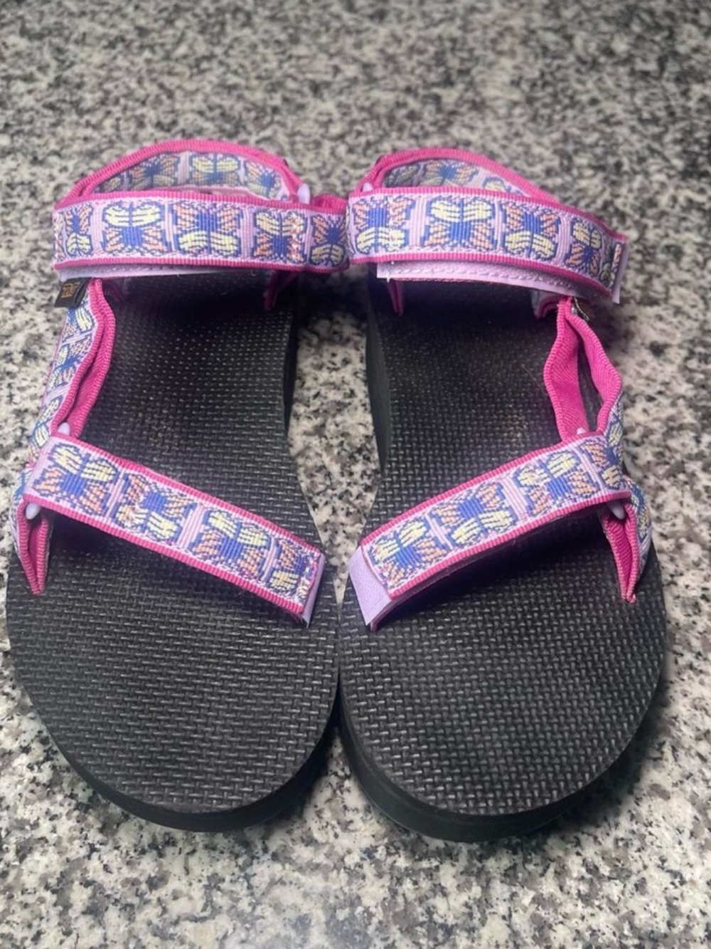 Teva universal platform sandals in women’s 8 butterfly lilac